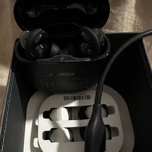 NWOT Bose EarPods